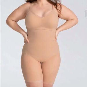 Honeylove SuperPower Shorts in Sand